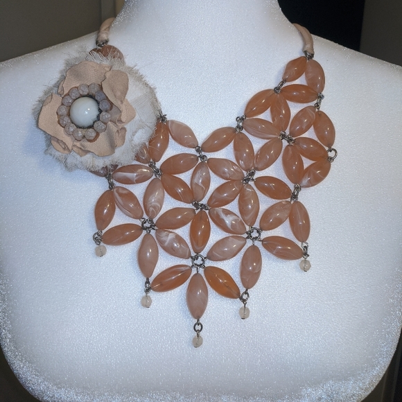 MARQUIS BEAD NECKLACE - Picture 3 of 11